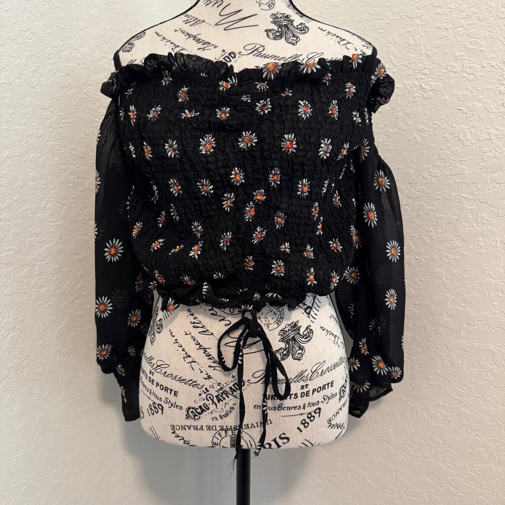 Rue+ Crop Top Size 2X Black Floral off-the-shoulder Smocked Long Sheer Sleeves